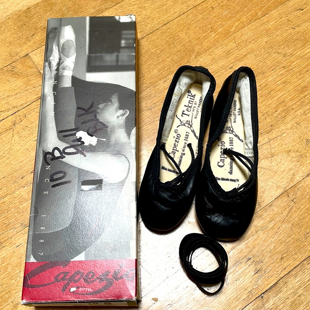 Capezio Kids Black Ballet Slippers with Removable Elastic